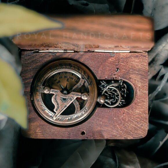 Handmade Brass Push Button Sundial Compass in Exquisite Wood Box A Timeless Gift - Picture 3 of 8